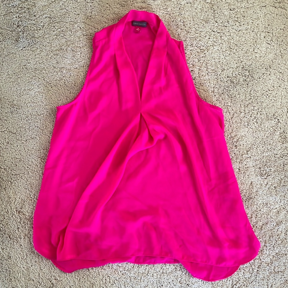 Vince Camuto Hor pink top